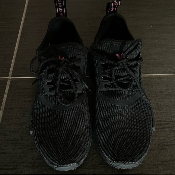 ADIDAS ORIGINALS WOMENS NMD_R1 PRIMEBLUE CORE BLACK / CORE BLACK - SOLAR PINK - Picture 2 of 9